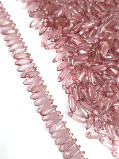 Dagger beads 3x11mm - muted pink