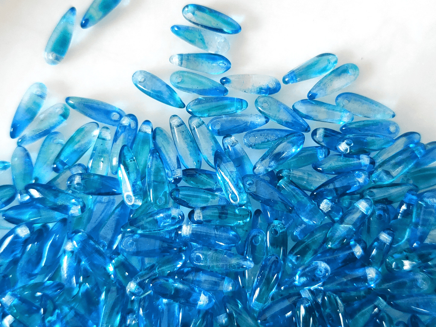 Dagger beads 3x11mm - Caribbean blue