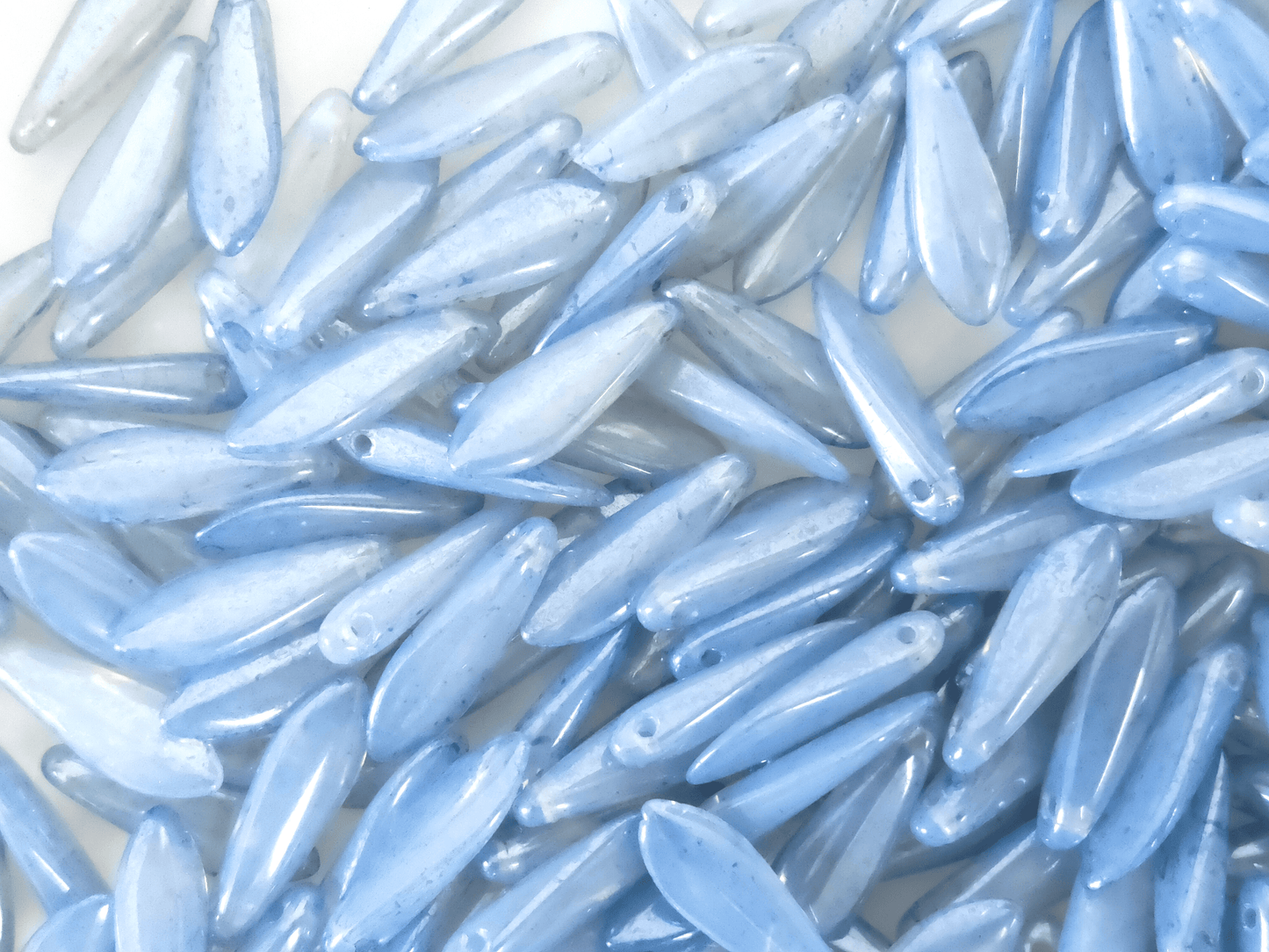 Dagger beads 5x16mm - pastel blue