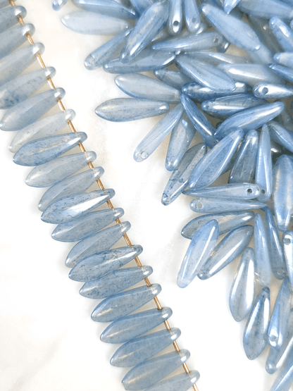 Dagger beads 5x16mm - pastel blue