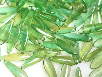 Dagger beads 5x16mm - ombre green with air bubbles