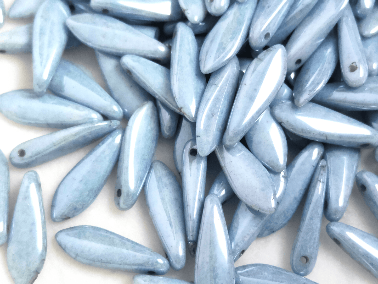 Dagger beads 5x16mm - pastel powder blue