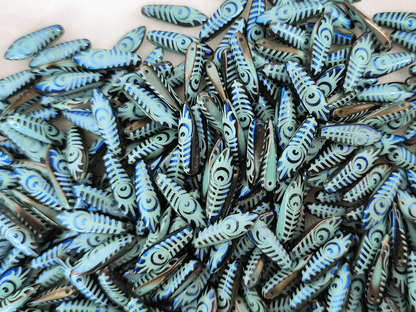 Dagger beads 5x16mm - turquoise, dark blue & feather motif
