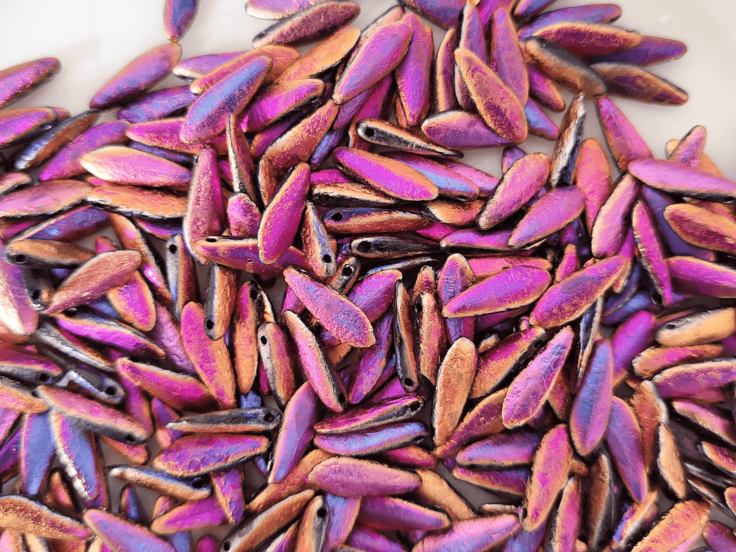 Dagger beads 5x16mm - yellow & purple etched