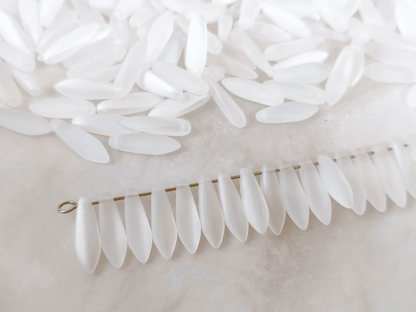 Dagger beads 5x16mm - matt white iris