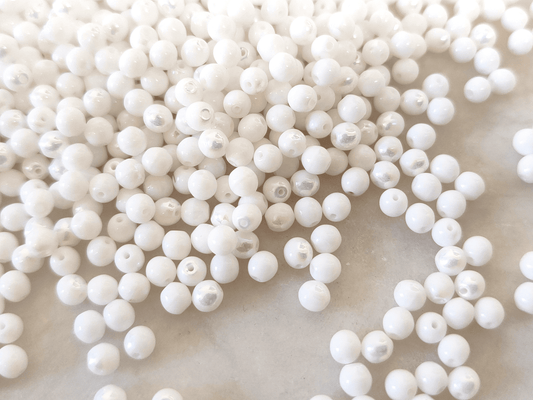 4mm round beads - white iris