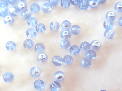 4mm round beads - sky blue AB