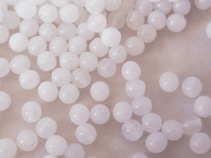 4mm runde Perlen - milchig Weiß