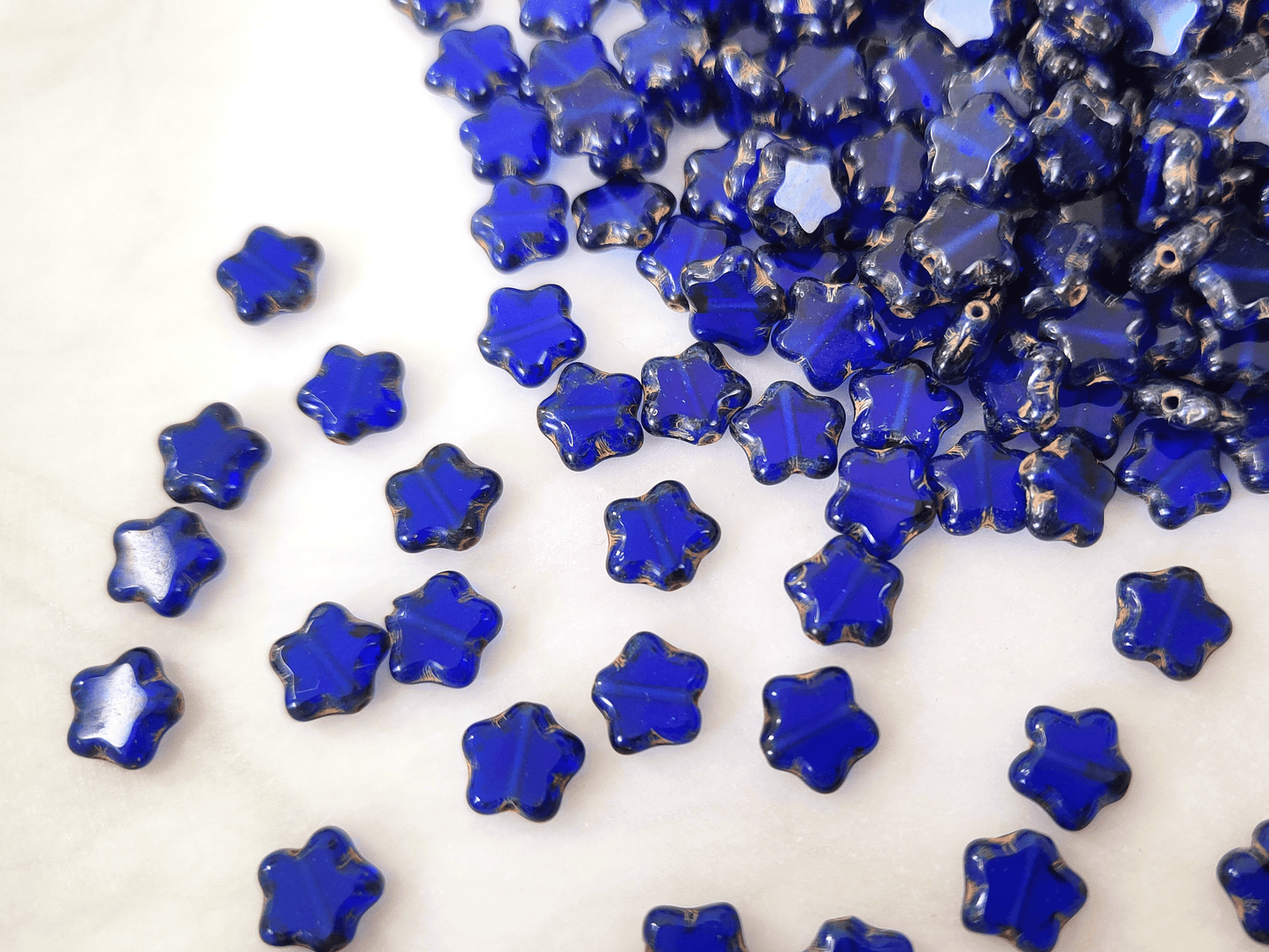 Sterne 8mm - dunkles Marineblau