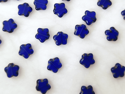 Sterne 8mm - dunkles Marineblau