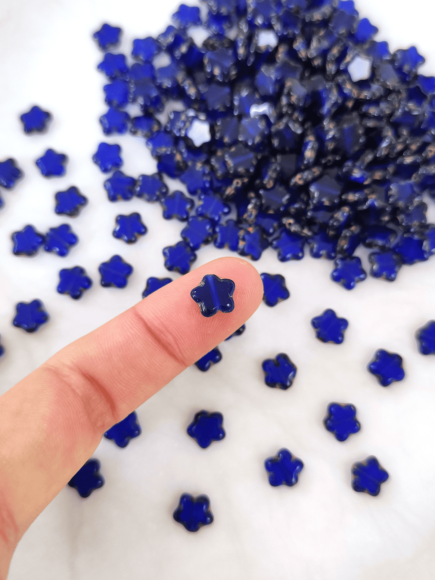 Sterne 8mm - dunkles Marineblau